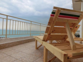 Panoramic Sea View Apartment Crown, Pools and Beach, Sveti Vlas